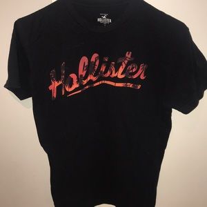 Hollister logo tee